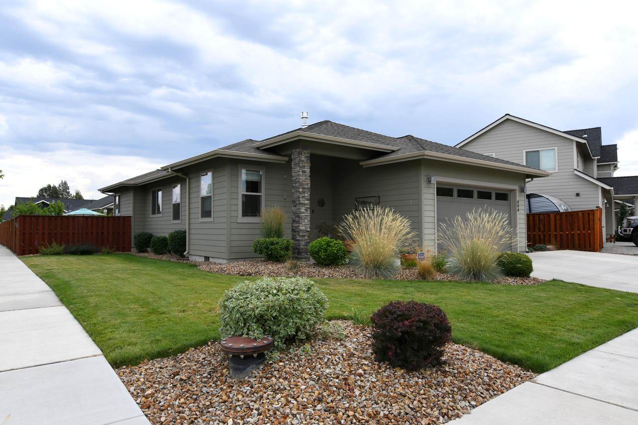 494 29th Street - Photo 1