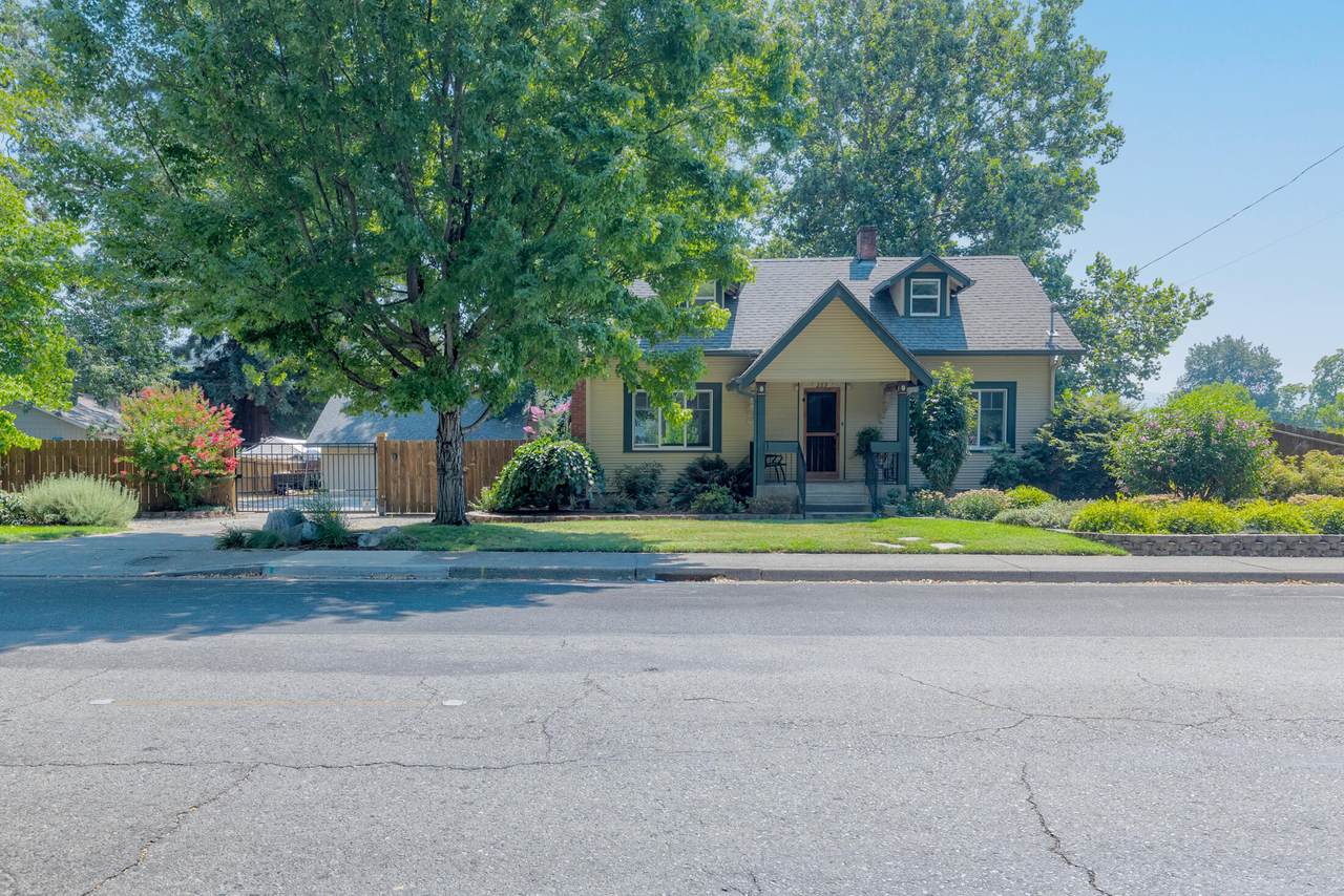 289 Park Street - Photo 1