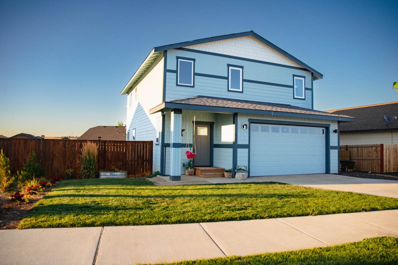 678 Begonia Street - Photo 1