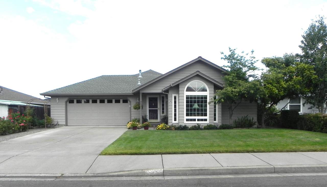 2919 Stacie Way - Photo 1