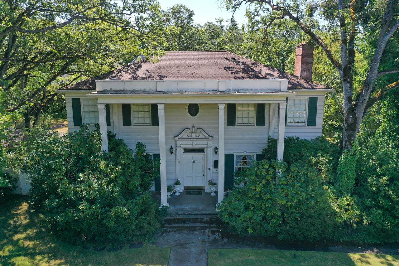 1806 Main Street - Photo 1