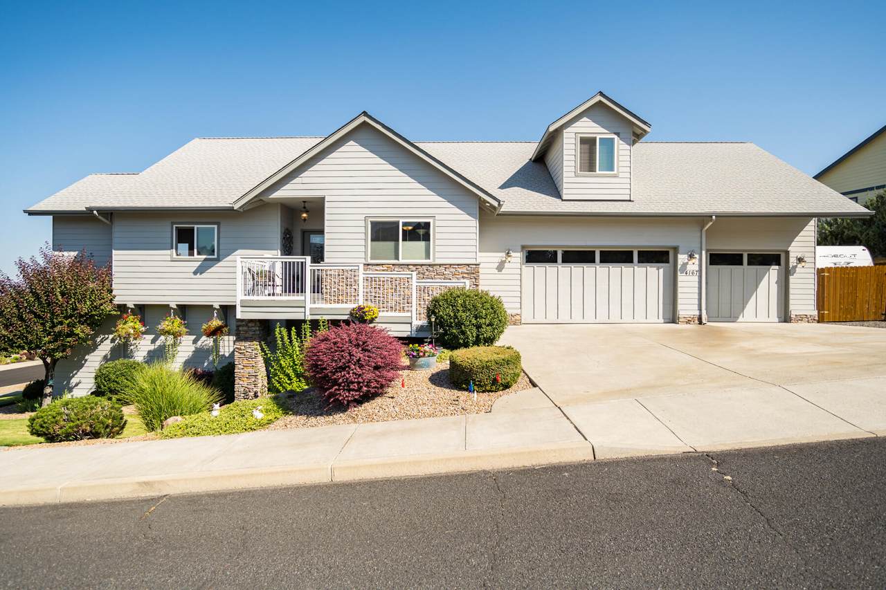 4167 Majestic Avenue - Photo 1