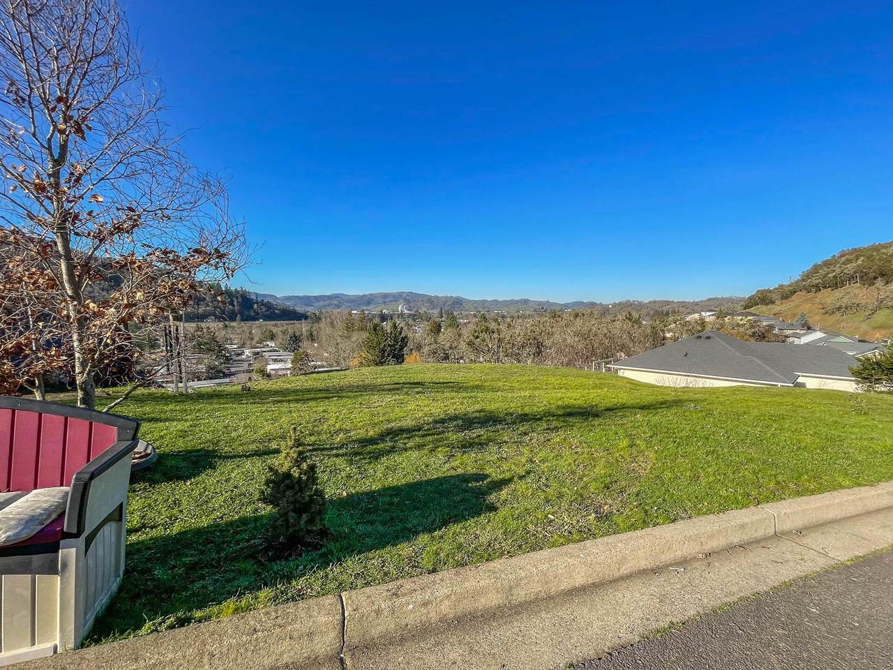 448 North View Drive - Photo 1