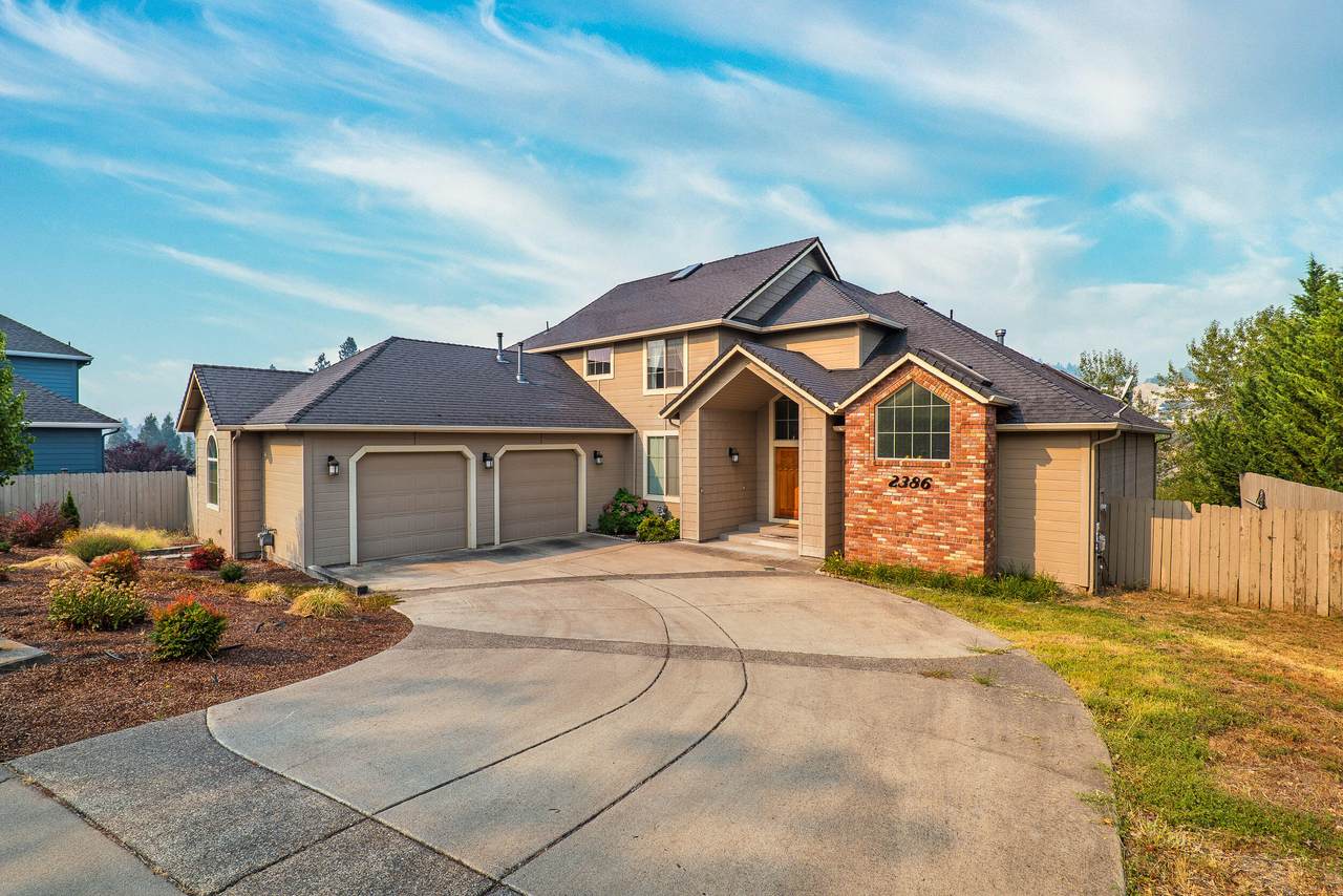 2386 Robertson Crest - Photo 1