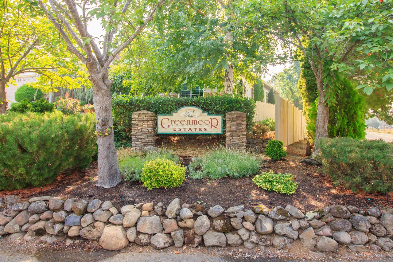 100 Greenmoor Drive - Photo 1