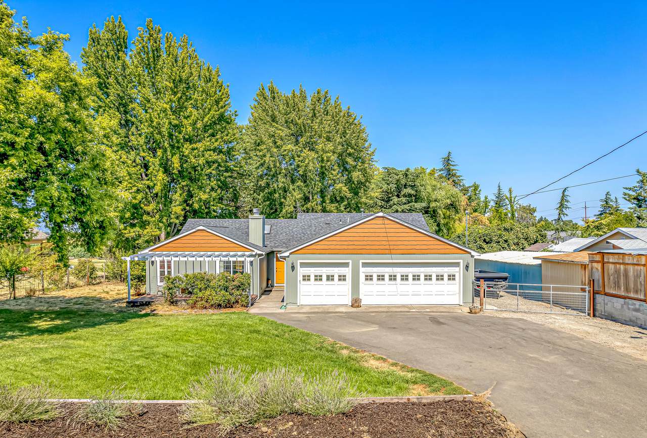 2756 Judy Way - Photo 1