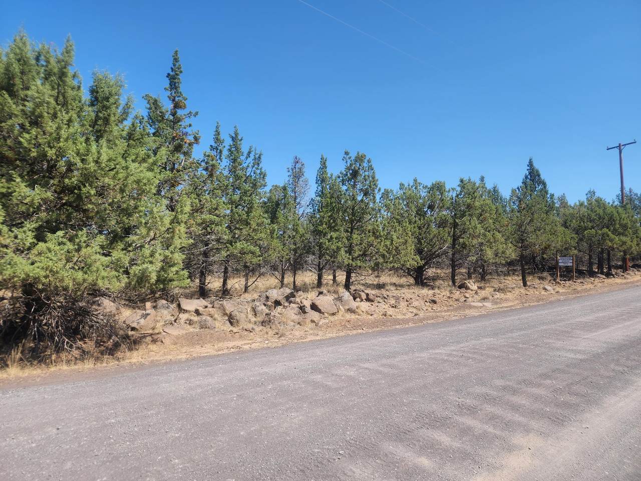 15813 Knollcrest Road - Photo 1