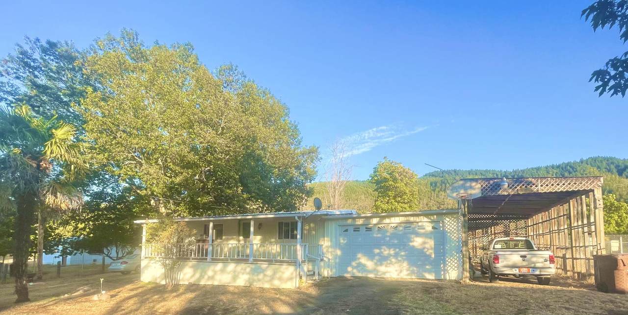 948 Hill Street - Photo 1