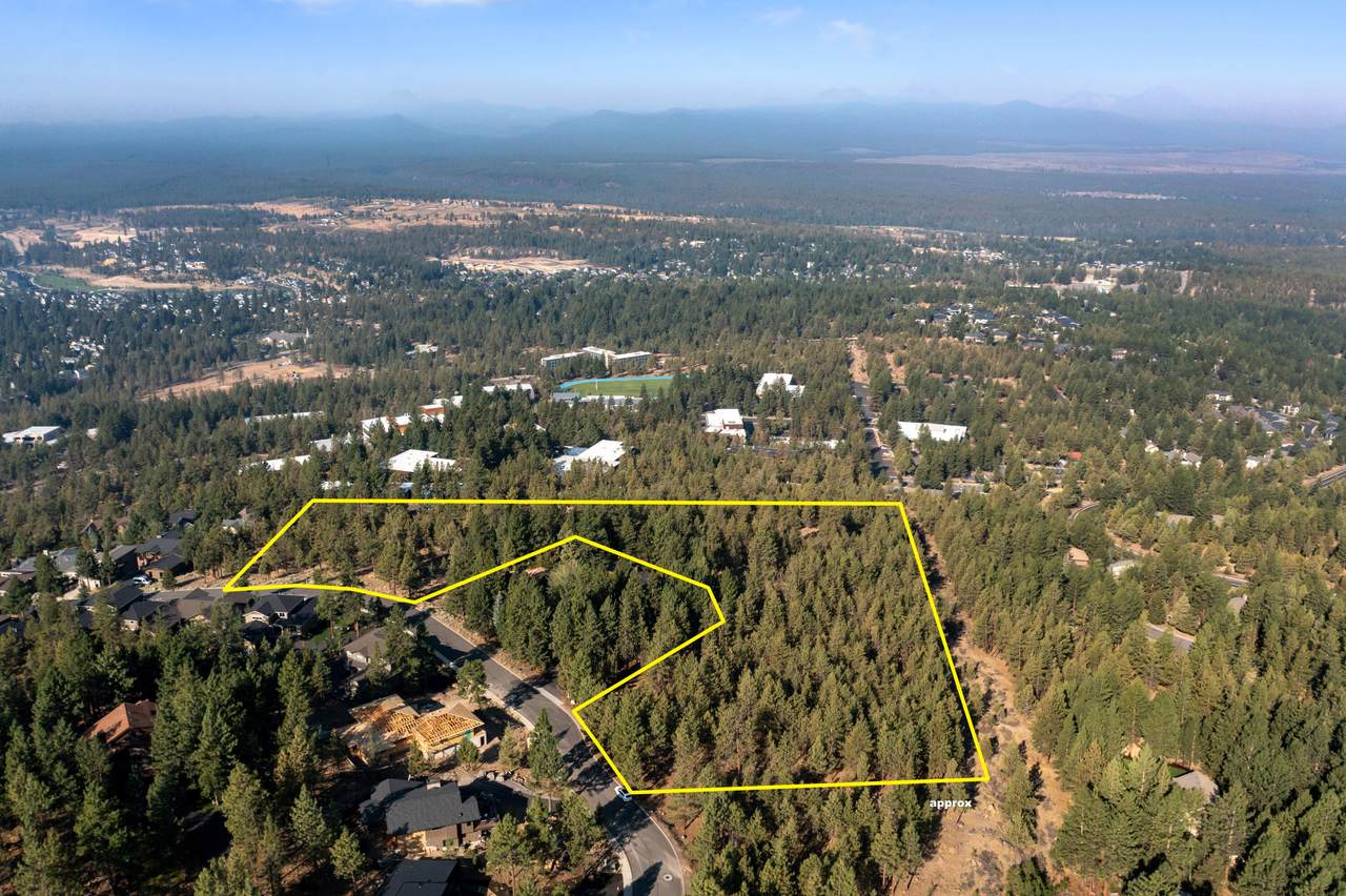 2020 Glassow Drive - Photo 1