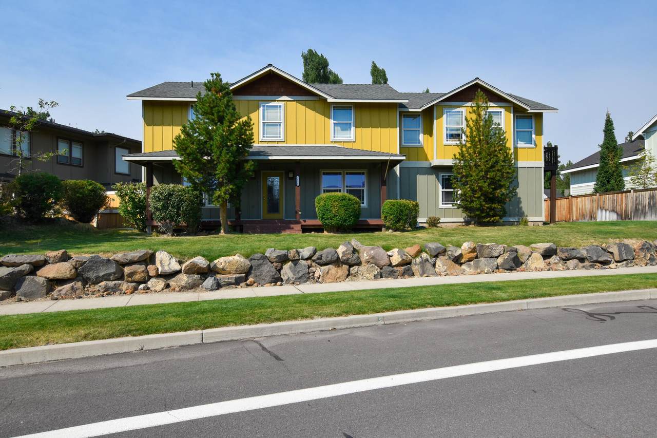 3075 Kelly Hill Court - Photo 1