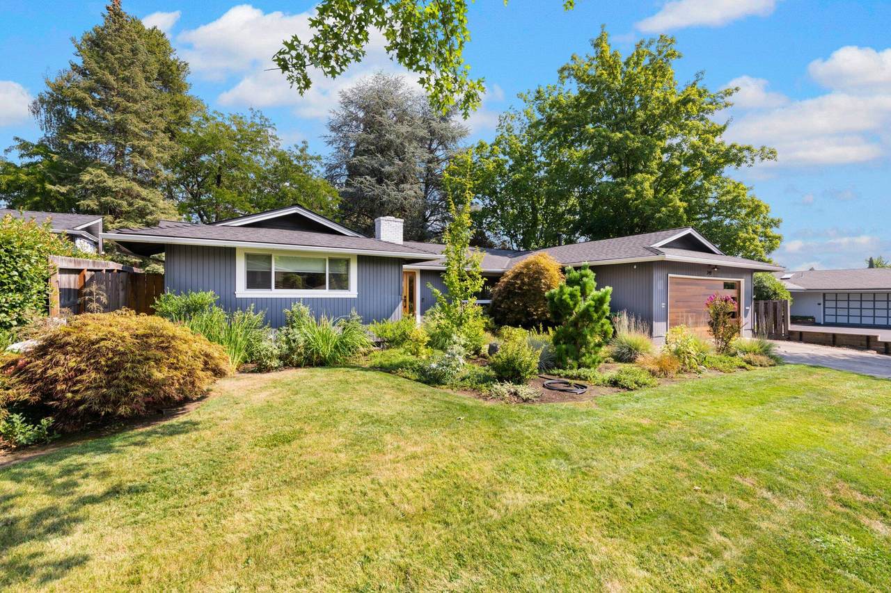 249 White Oak Road - Photo 1