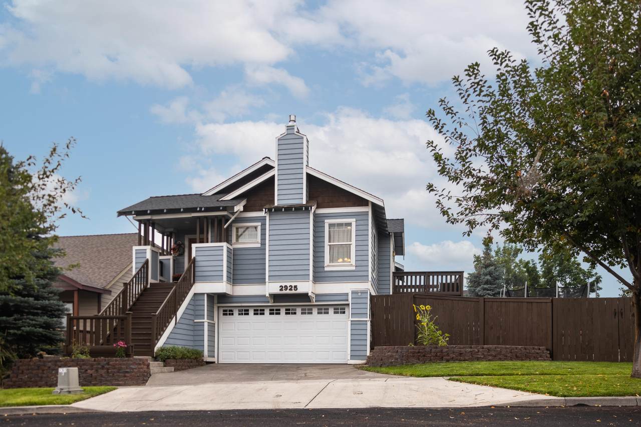 2925 Flagstone Avenue - Photo 1