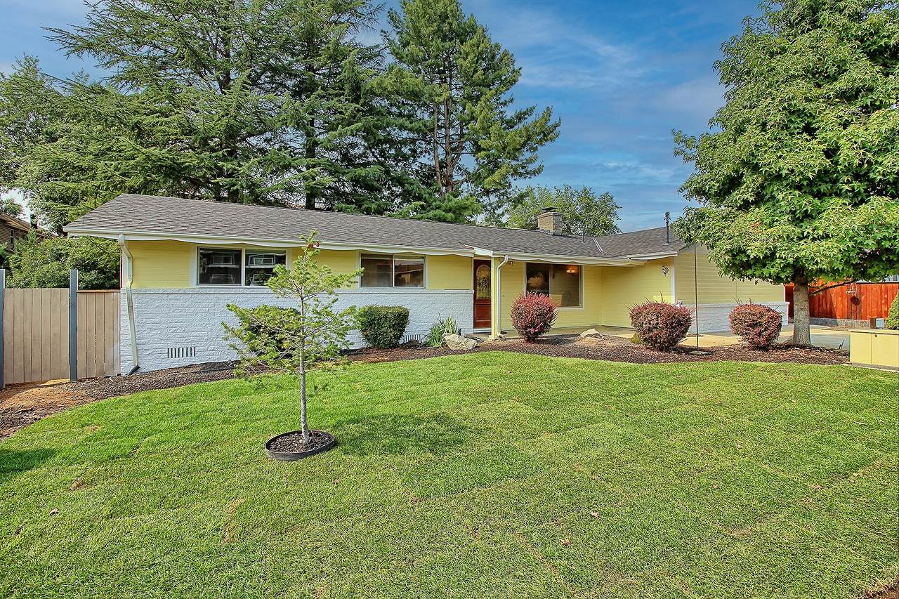 1912 Crestbrook Road - Photo 1