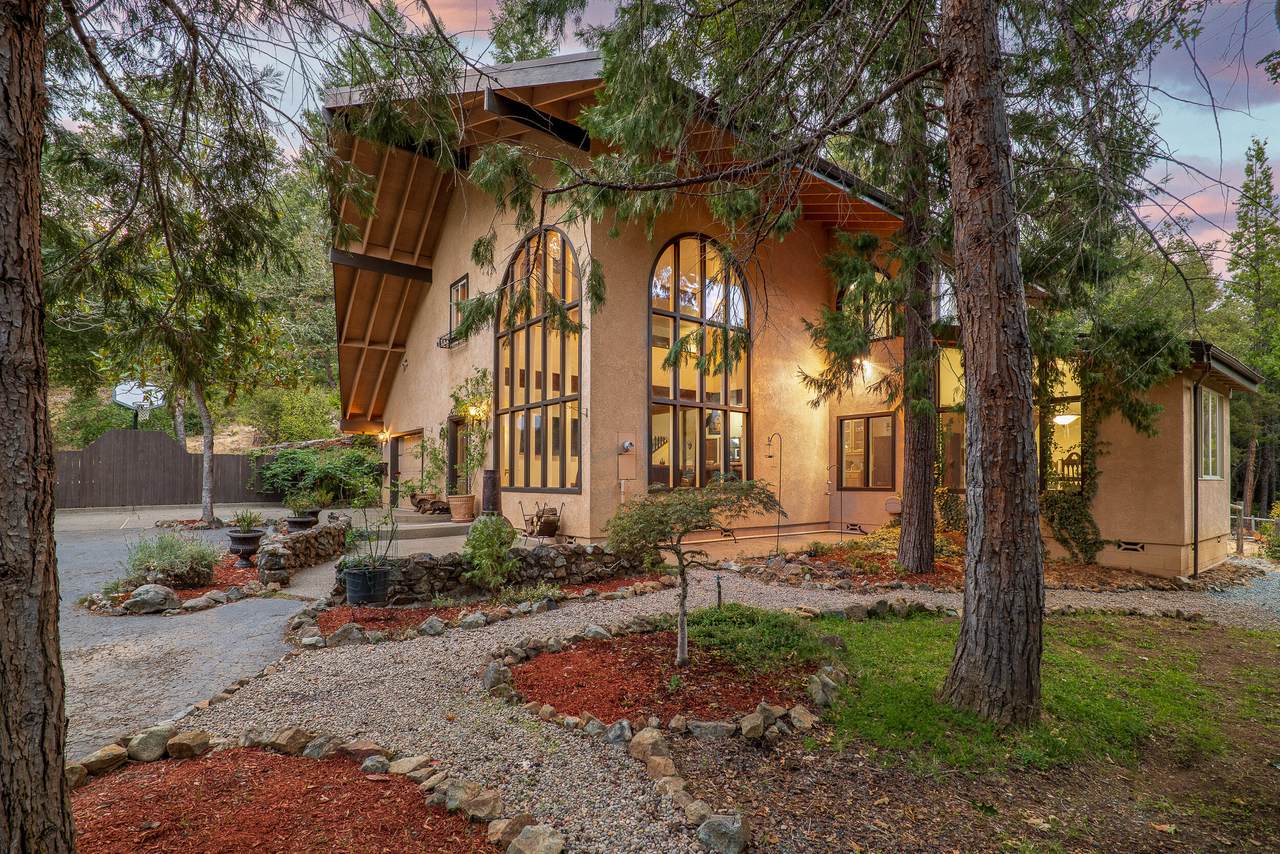 2906 Winona Road - Photo 1