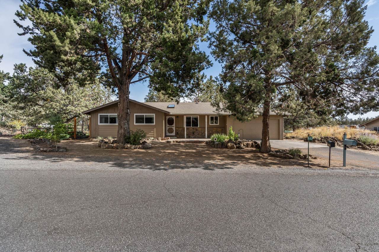 63922 Sunset Drive - Photo 1
