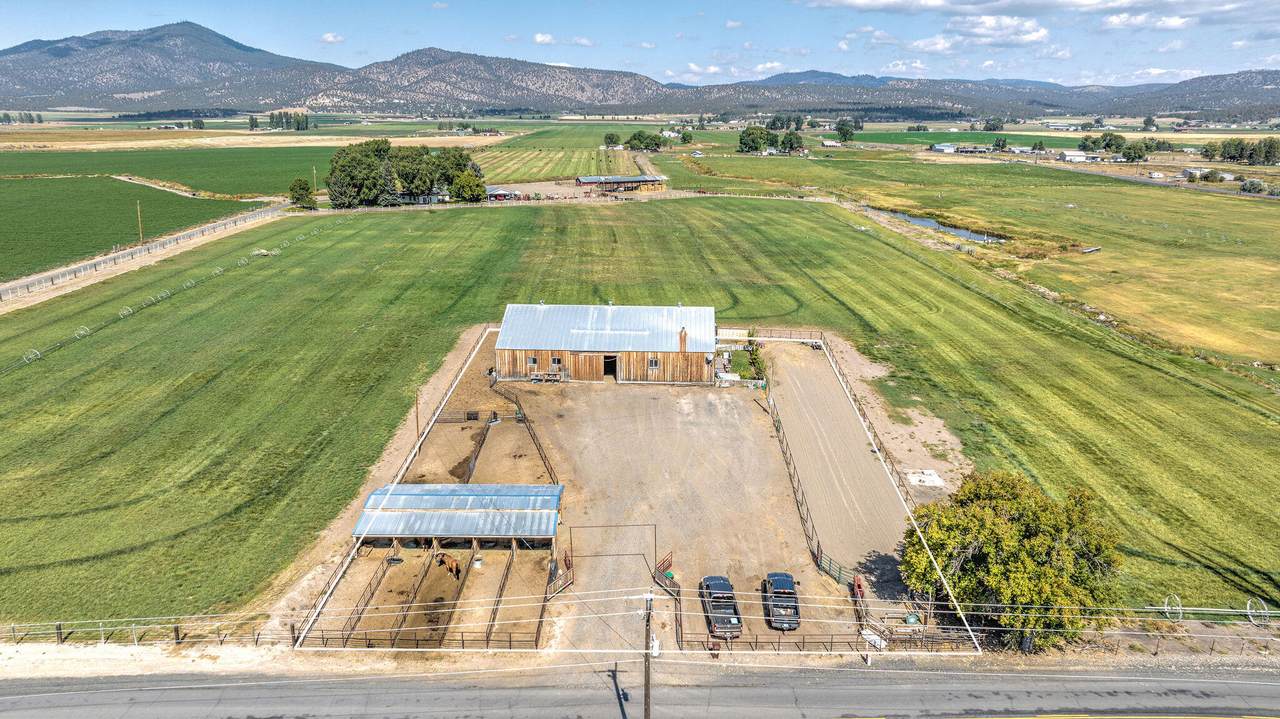 5127 Grimes Road - Photo 1