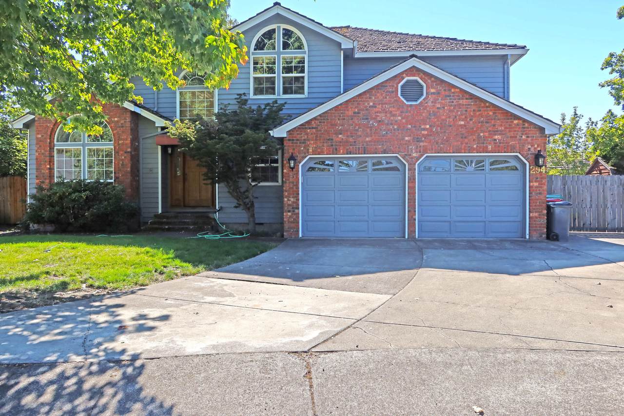 294 Tiffany Avenue - Photo 1