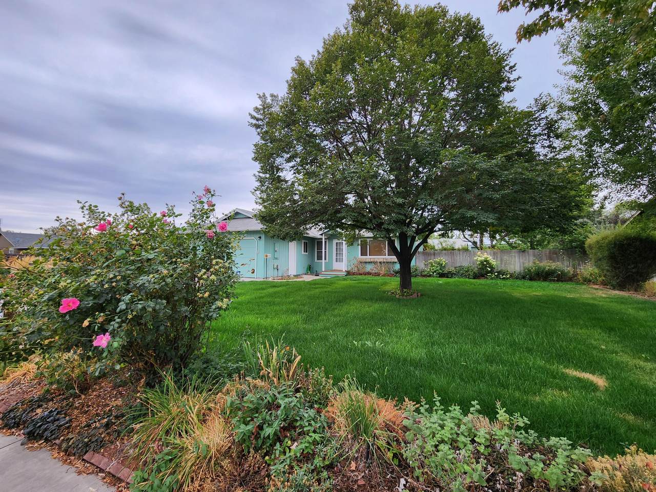 2812 Pumice Place - Photo 1