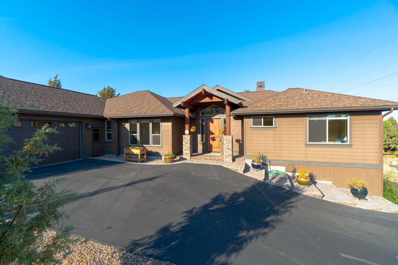 1223 Highland View Loop - Photo 1