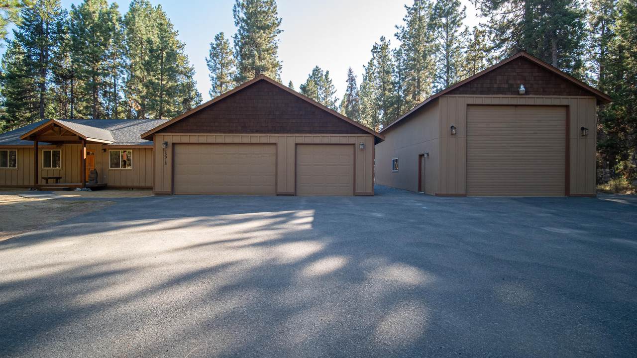 15915 Park Drive - Photo 1