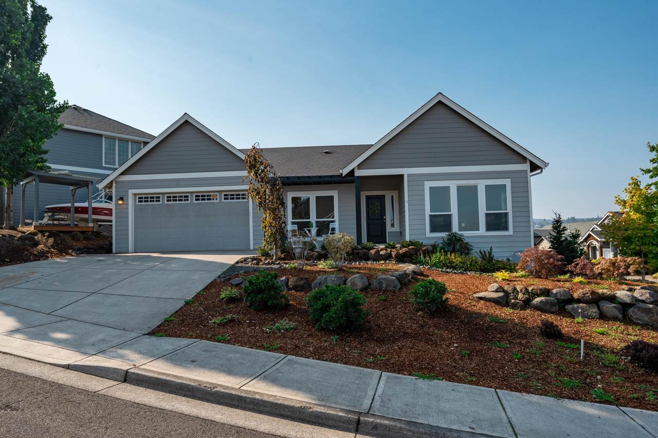 995 Caradon Court - Photo 1
