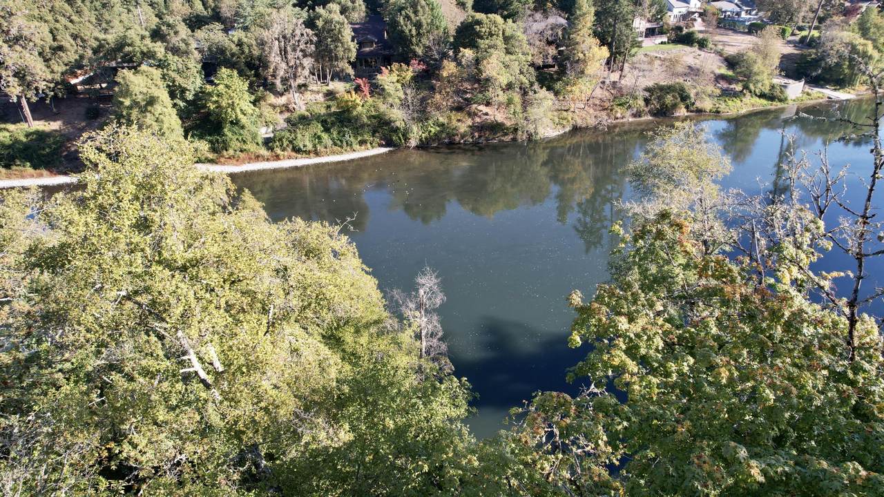 4300 Rogue River Highway - Photo 1