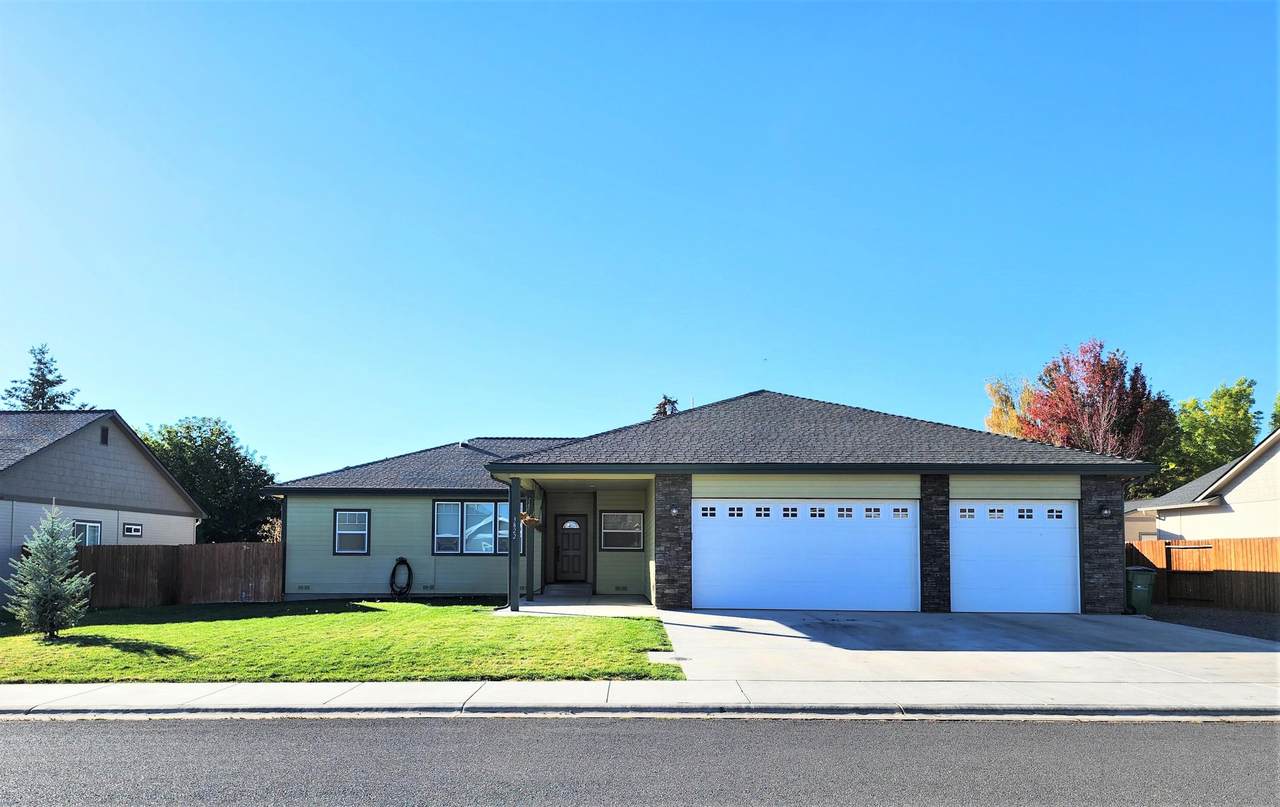 3822 Valinda Way - Photo 1