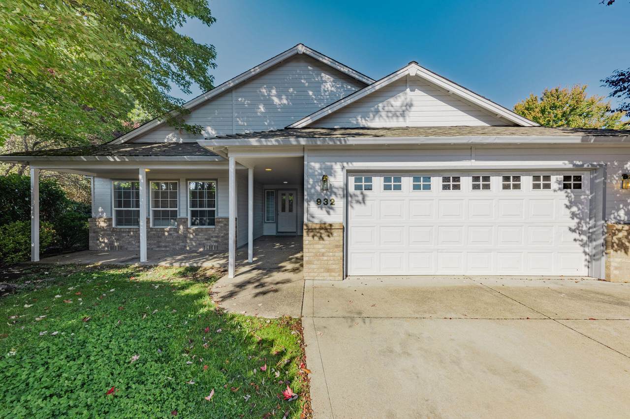 932 Rimrock Circle - Photo 1