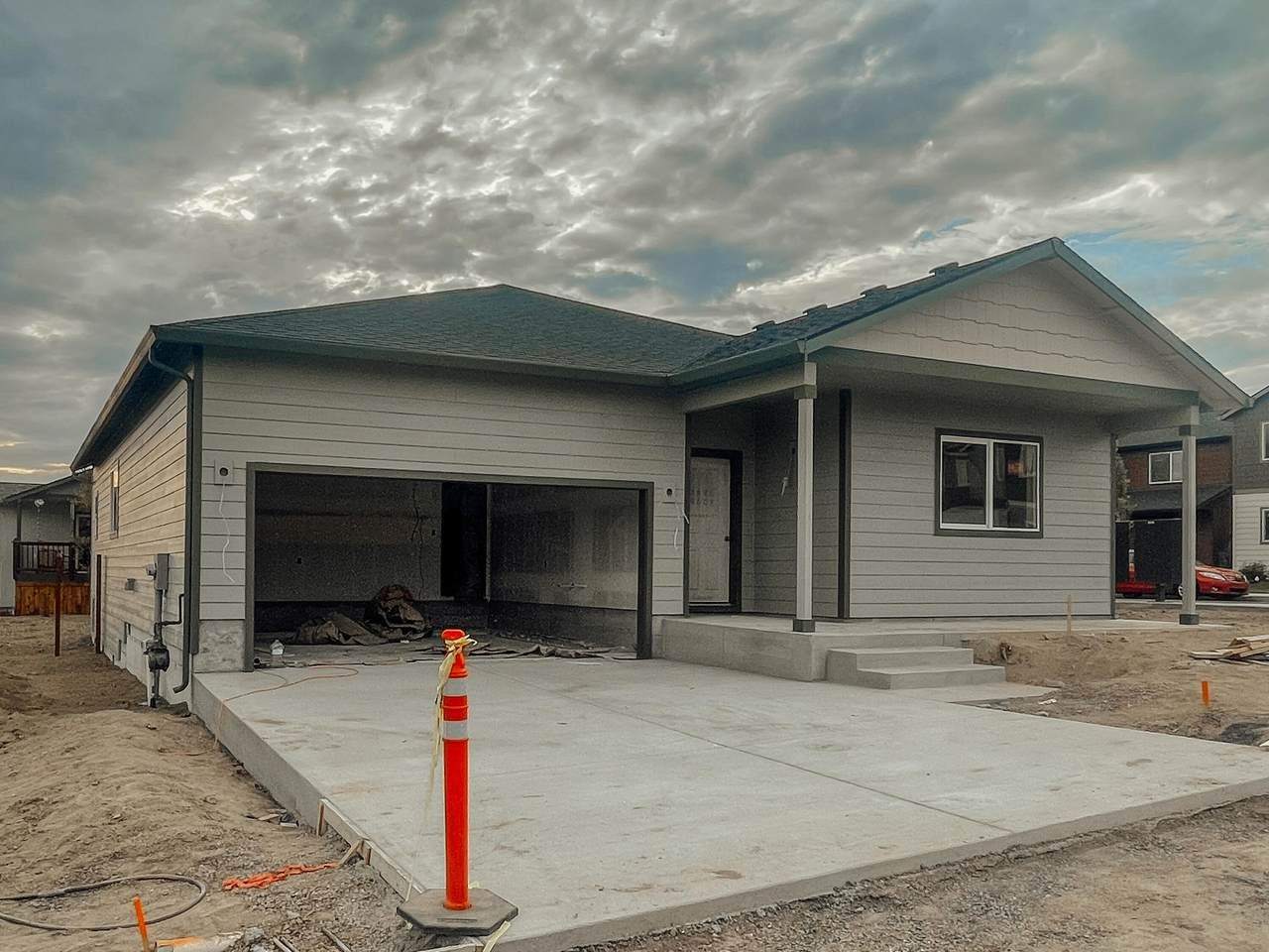1302 Brookstone Loop - Photo 1