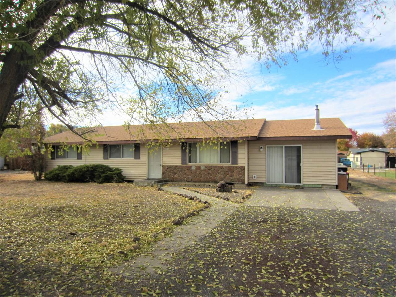 2311 11th Street - Photo 1