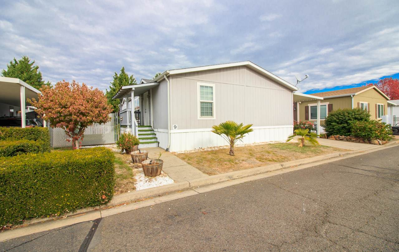 2552 Thorn Oak Drive - Photo 1