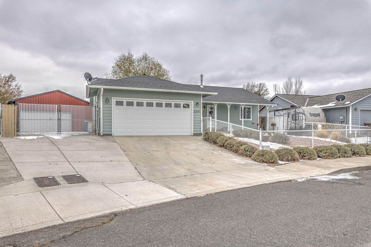 2241 Cherry Loop - Photo 1