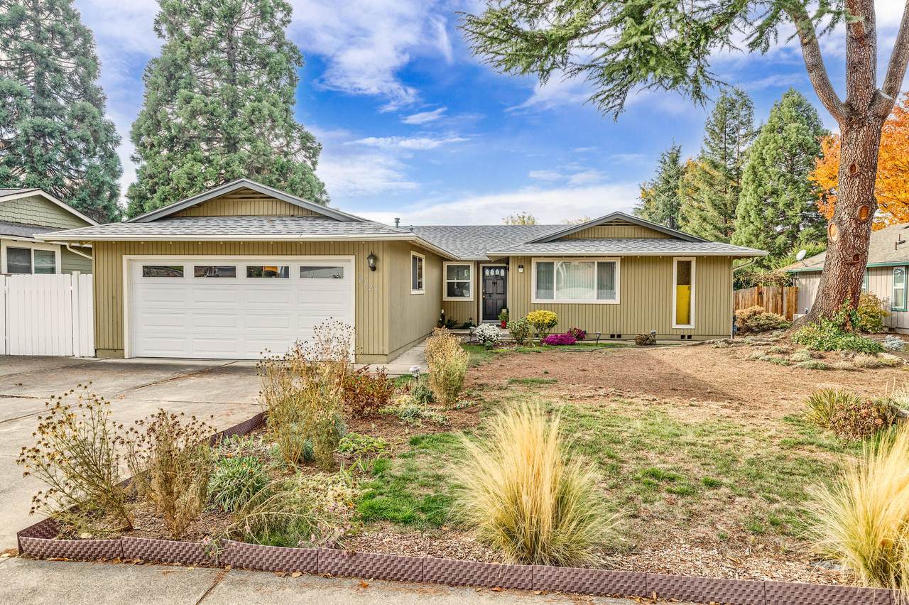 2629 Tahitian Avenue - Photo 1