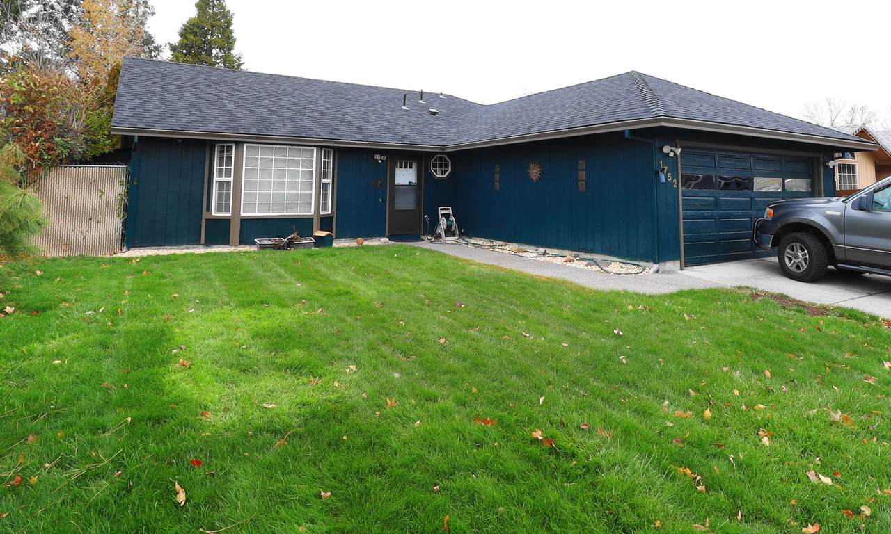 1752 Dove Lane - Photo 1