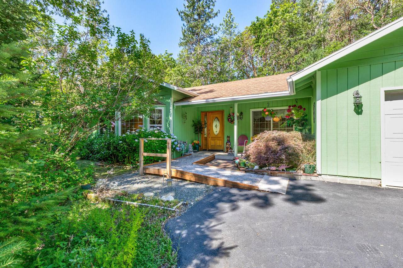 340 Honeycutt Drive - Photo 1