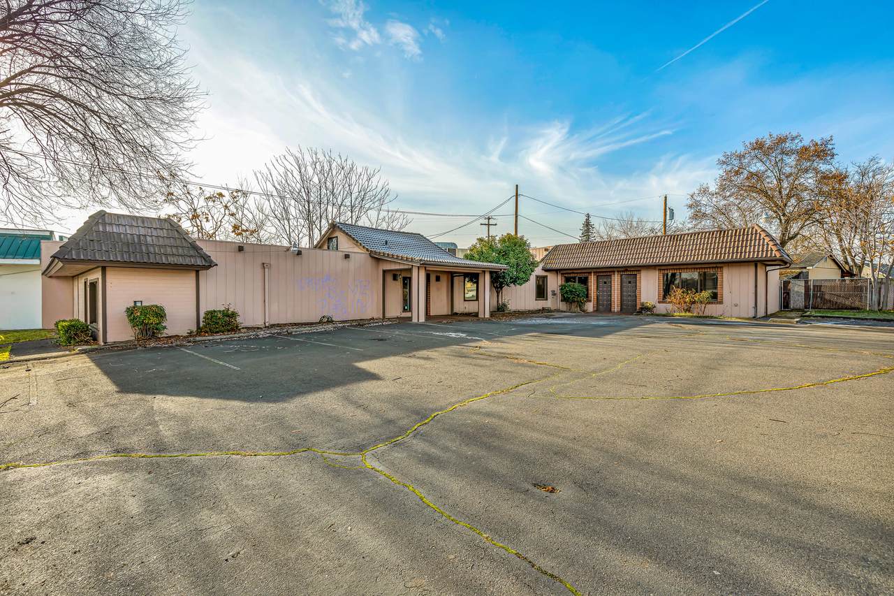 1109-1111 Riverside Avenue - Photo 1