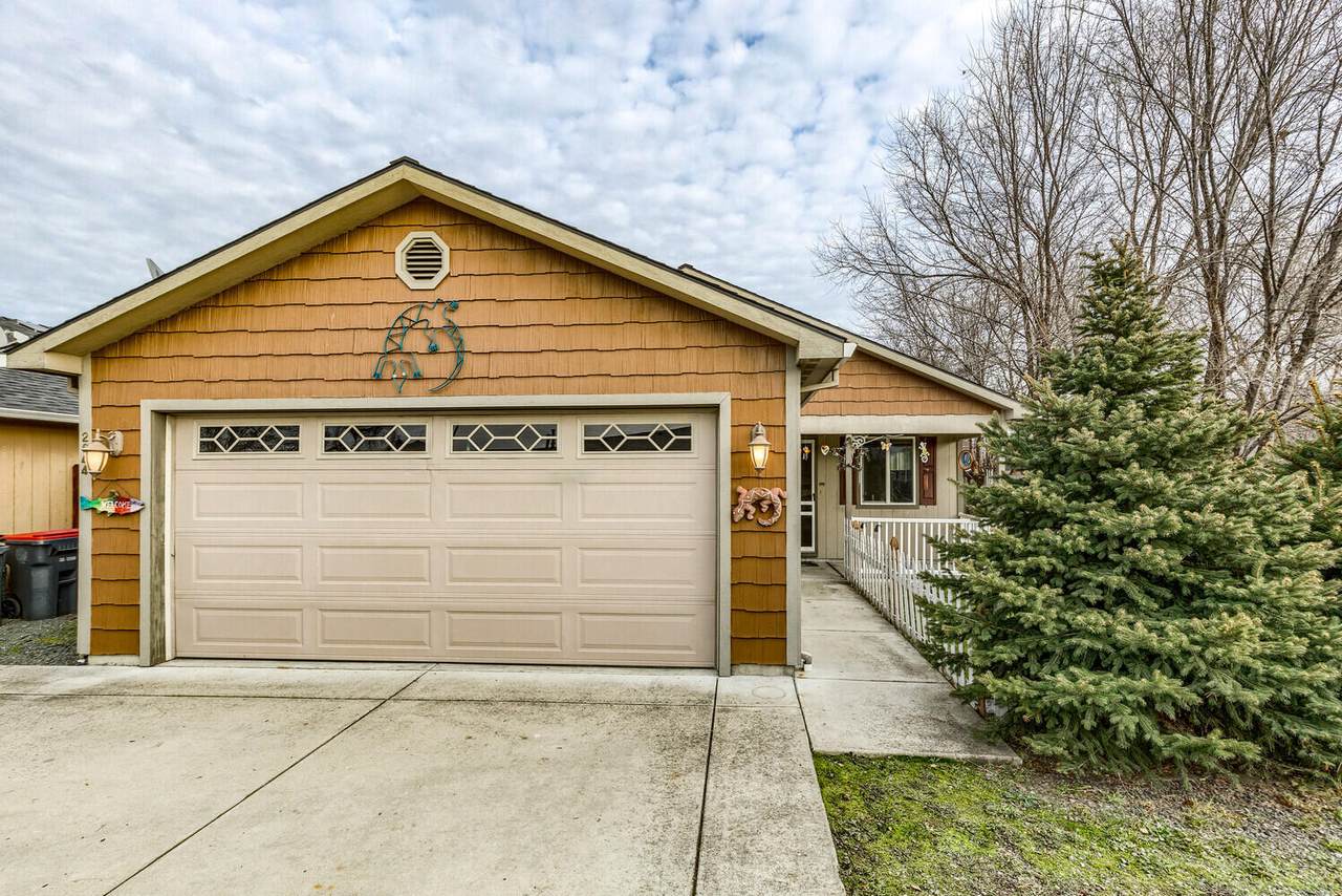2644 Howard Avenue - Photo 1