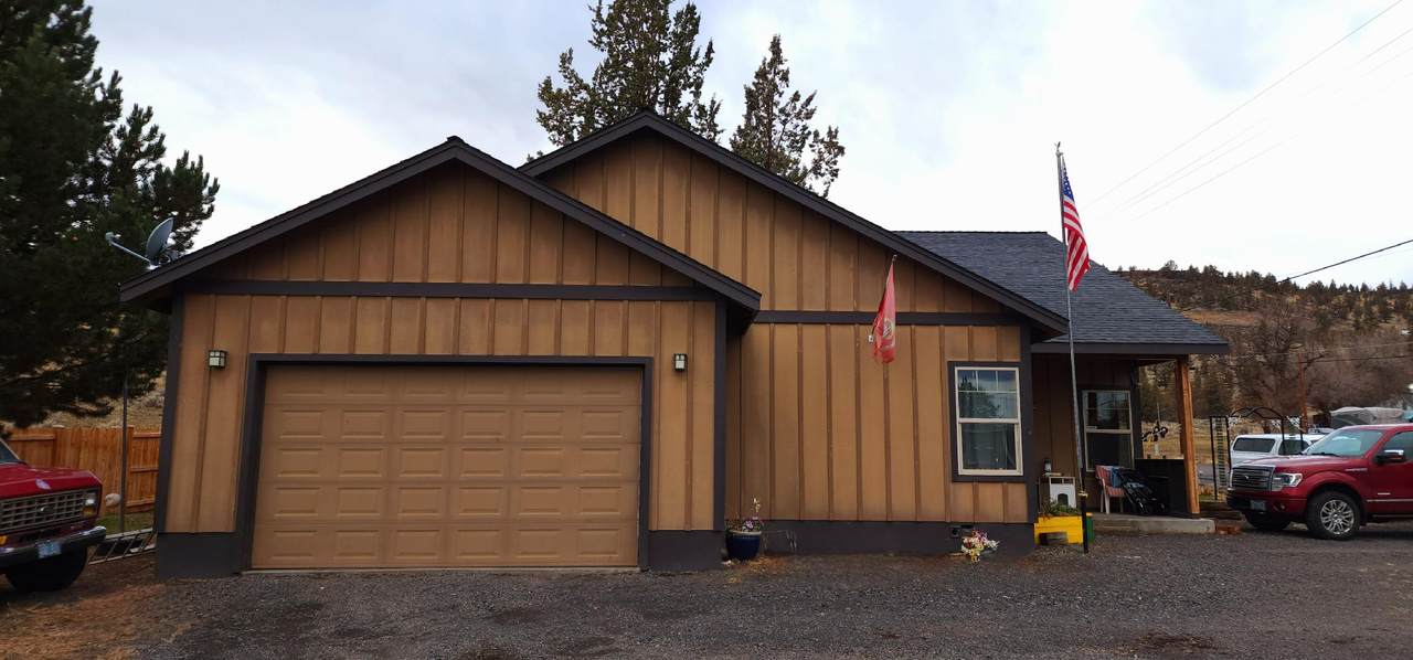 1568 Park Drive - Photo 1