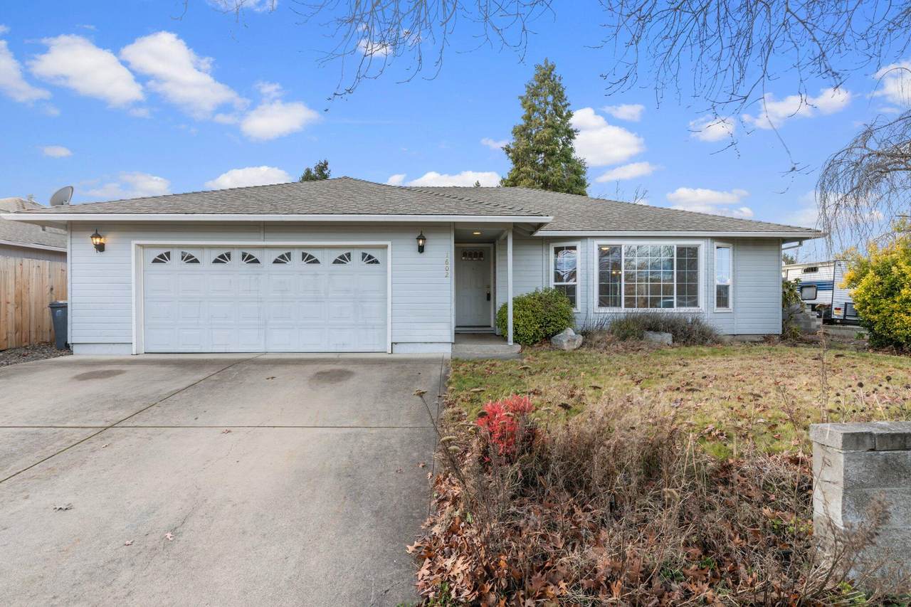 1602 Warren Way - Photo 1