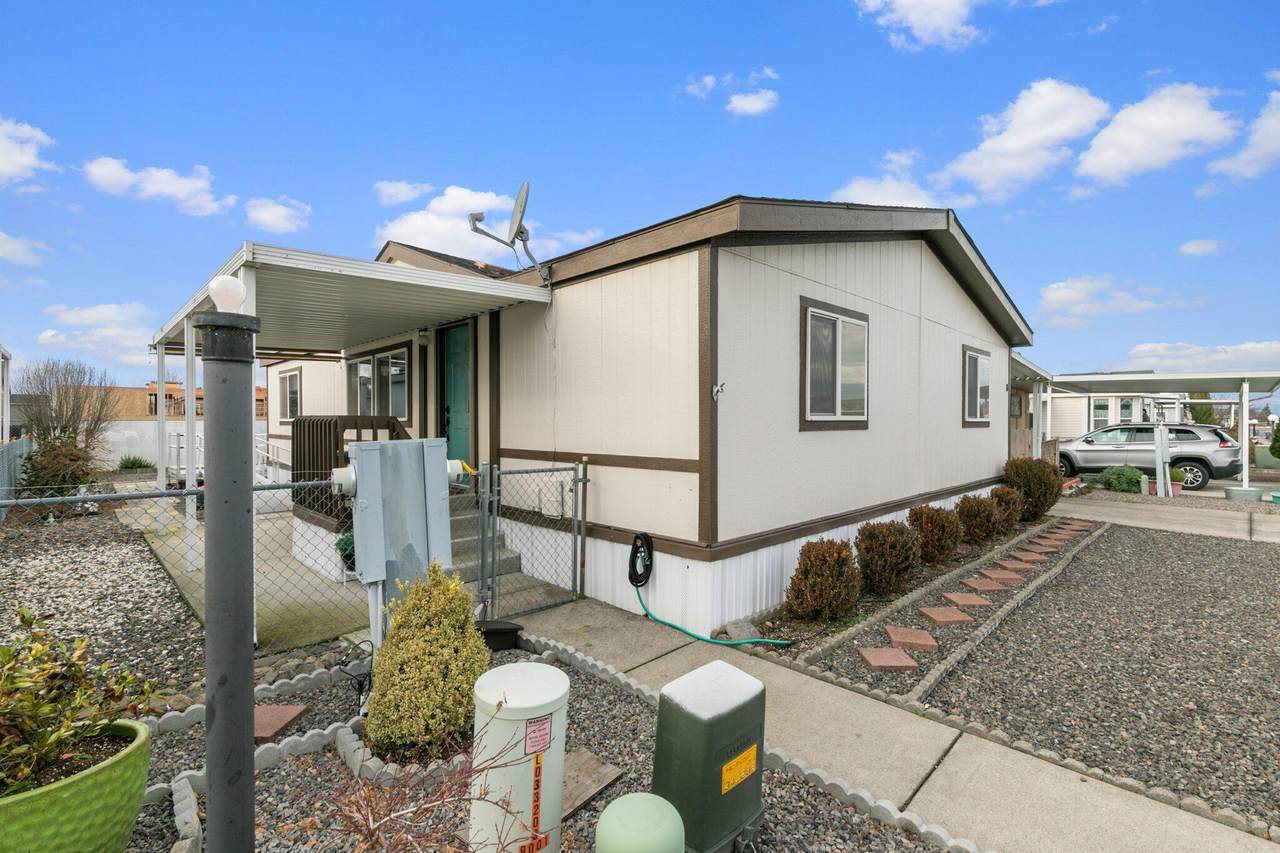 3501 Avenue C - Photo 1
