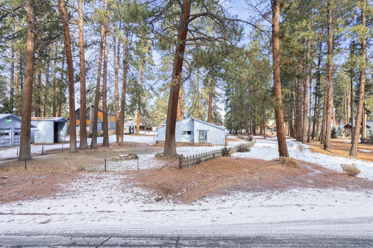 327 Jefferson Avenue - Photo 1