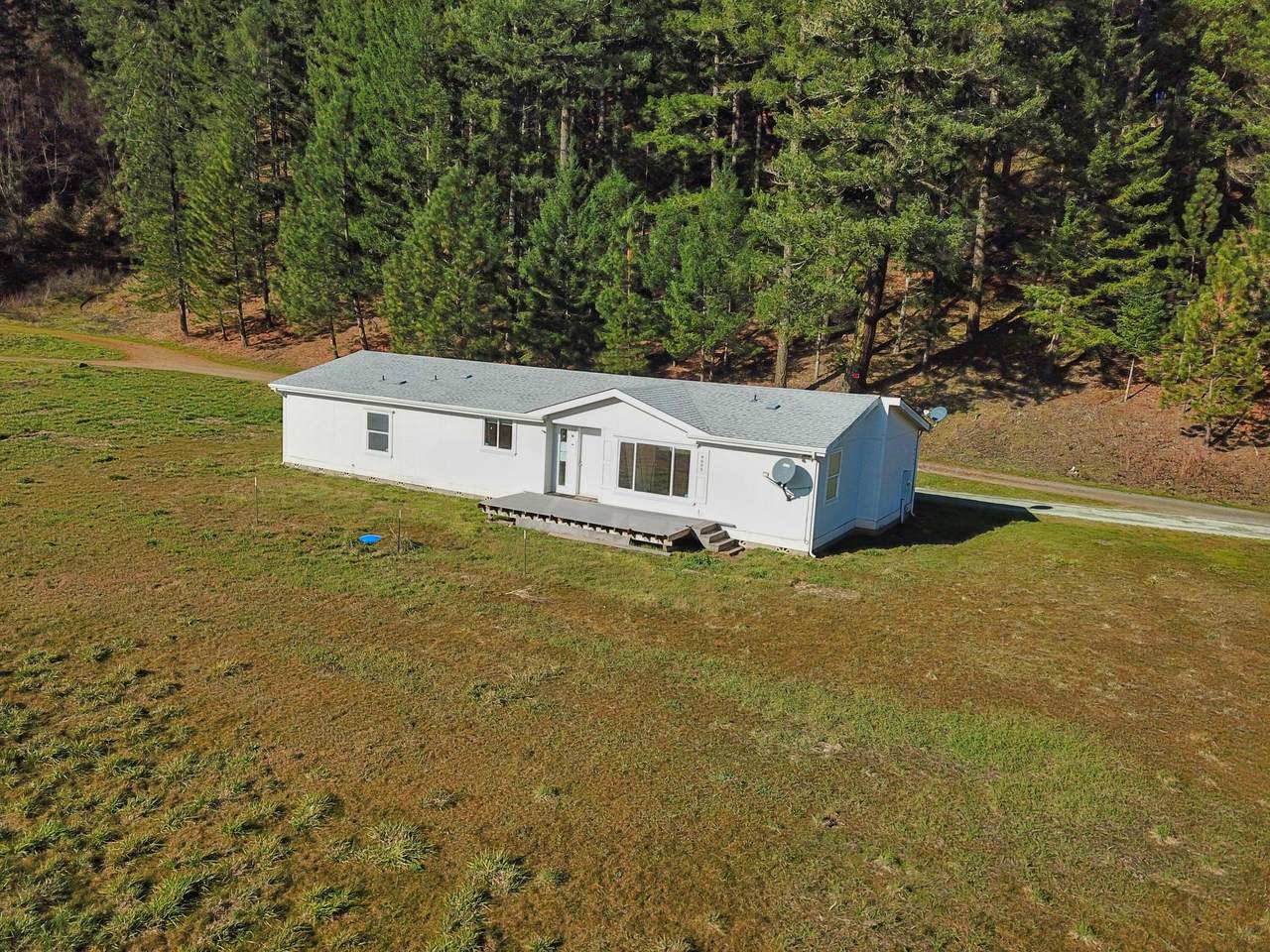 9400 Redwood Highway - Photo 1
