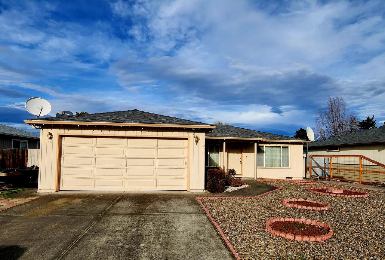 433 Hayes Avenue - Photo 1