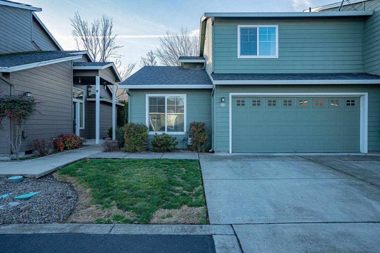 313 Live Oak Loop - Photo 1