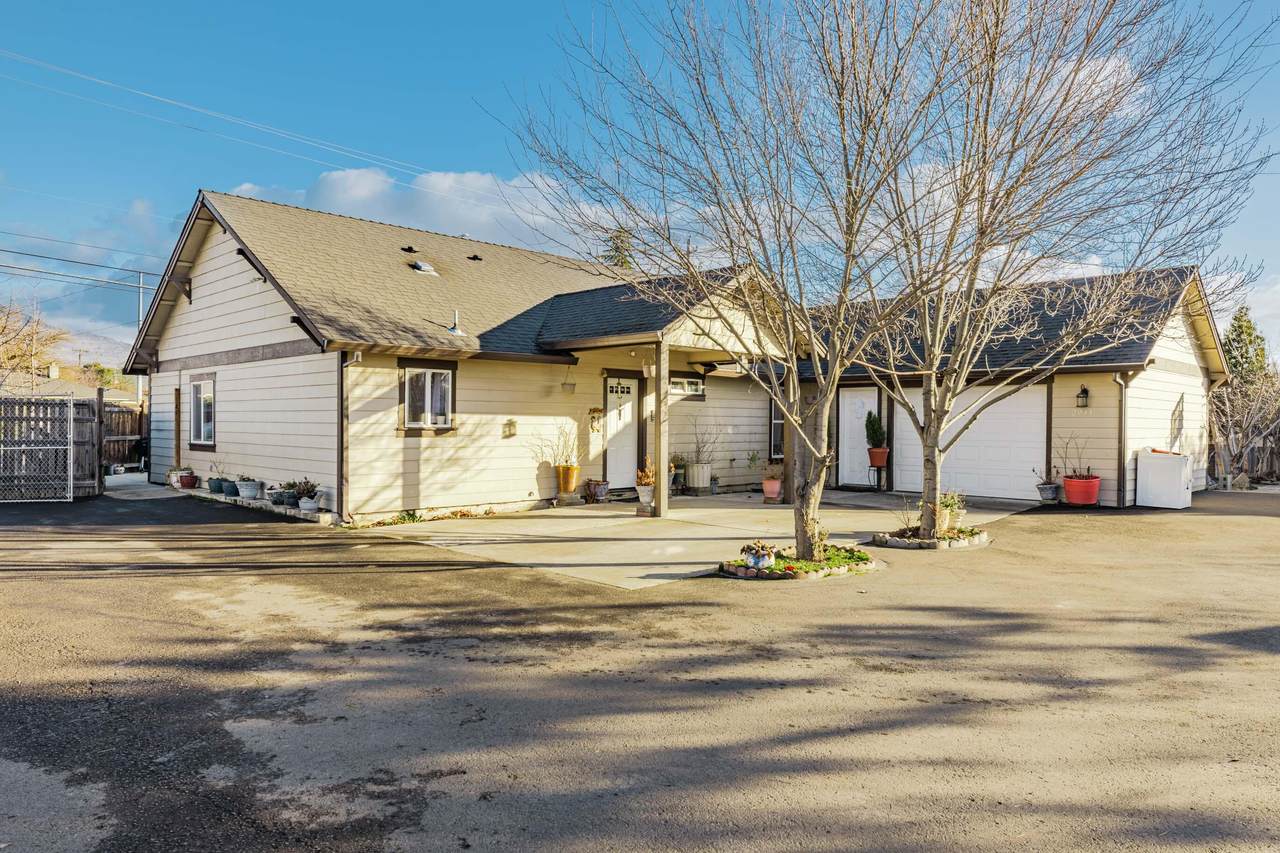 2941 Crater Lake Avenue - Photo 1