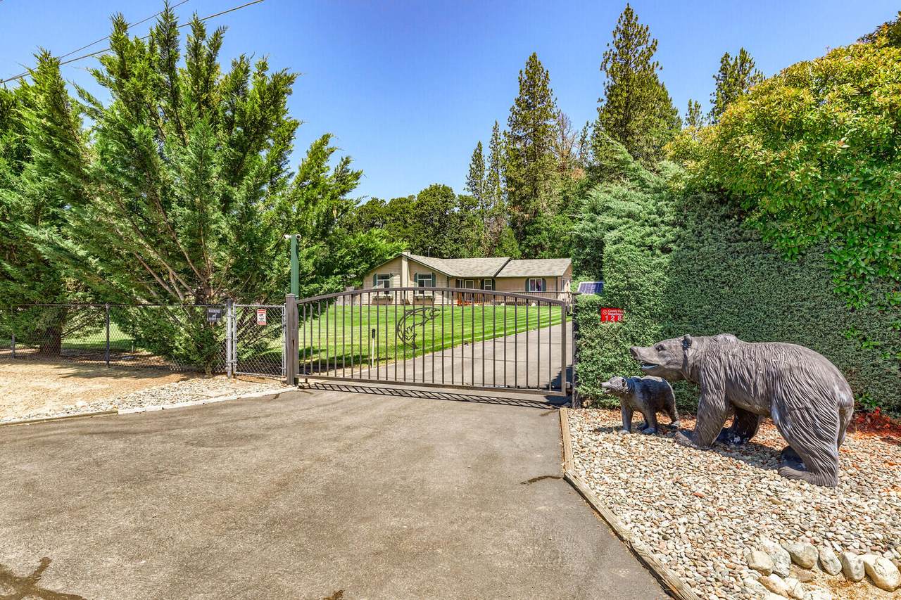 128 Barker Drive - Photo 1