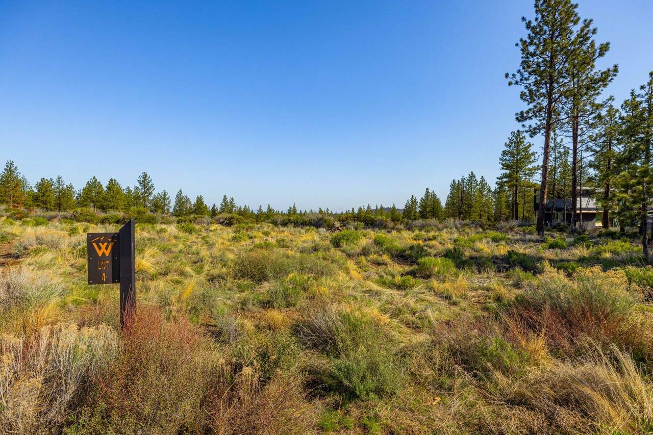62545 Huntsman Loop, Bend, OR 97703 (MLS 220177847) Team Birtola High Desert Realty