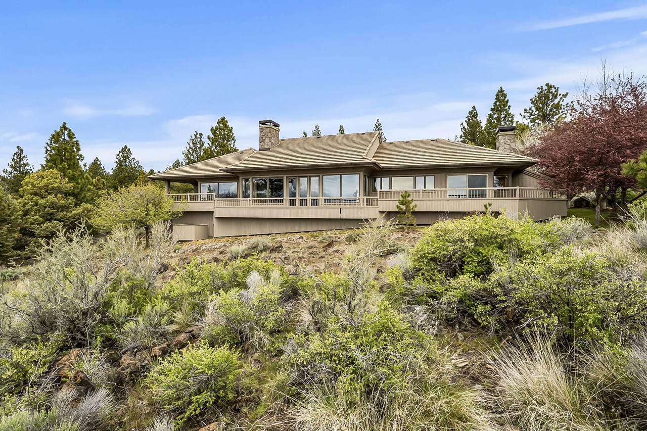 1143 Hillside Park Drive - Photo 1