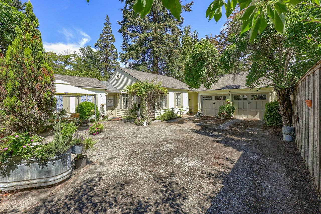 1035 Washington Boulevard - Photo 1