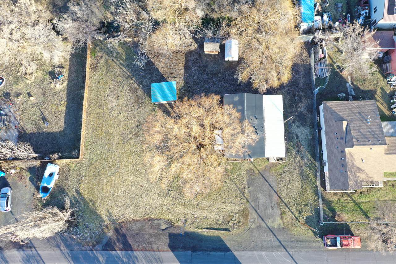 1075 10th Street - Photo 1